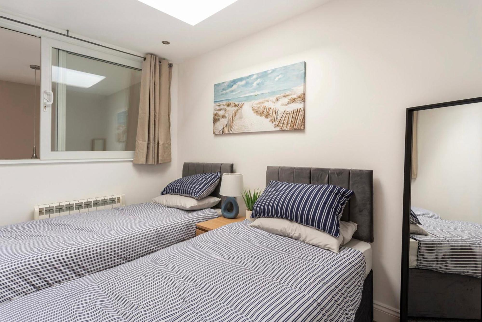 Beautiful 2 Bed Apartment Just Steps To The Beach Weymouth Exterior foto